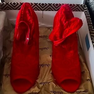 Charles Scarlet Lace Boots - 7M